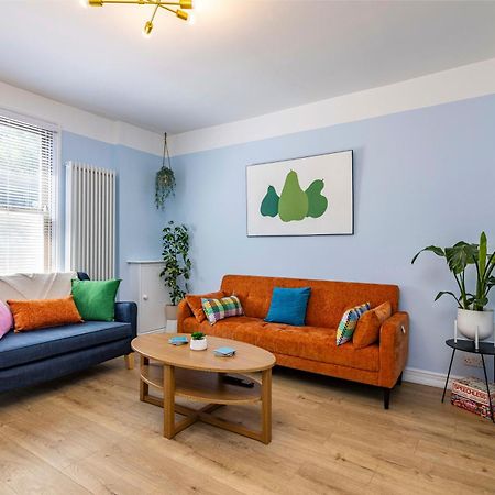 נוטינגהאם Fern Cottage - 5 Bedroom House Free Parking מראה חיצוני תמונה
